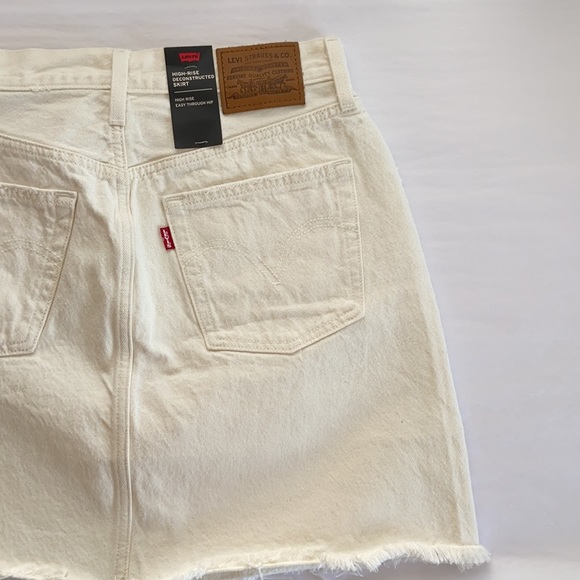 New LEVI'S High Rise Deconstructed mini Skirt - Picture 10 of 10